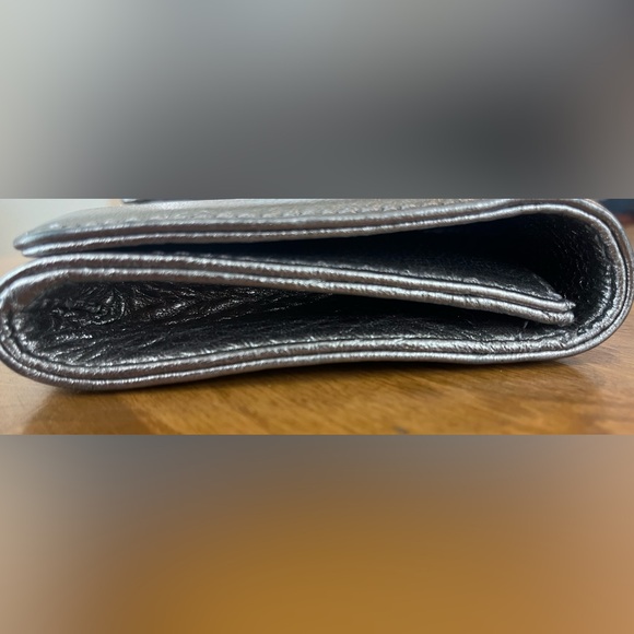 Michael Kors Gunmetal Clutch Purse Sutton Leather RARE Excellent Condition - Picture 5 of 10
